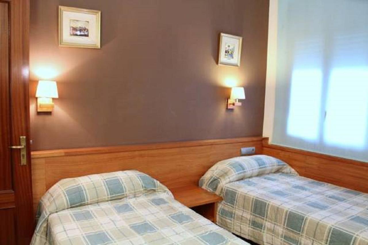קרדדאו Hostal Fonda Galicia מראה חיצוני תמונה